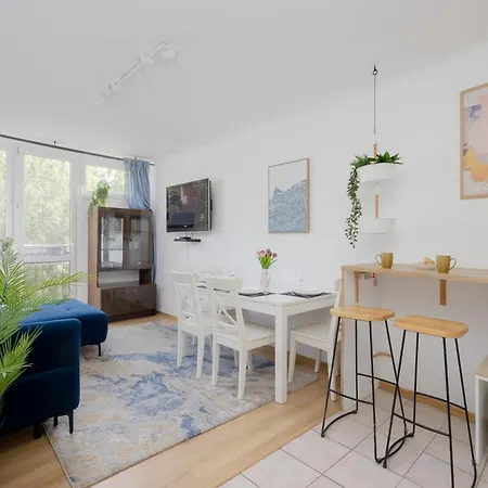 Spacious Family Suited For Remote Work By Renters