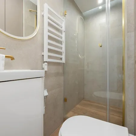 Spacious Family Suited For Remote Work By Renters דירה *
